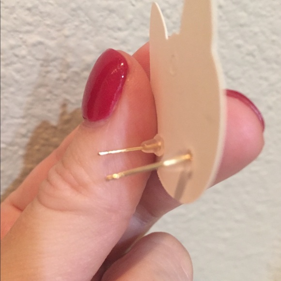 Earrings - Picture 4 of 4